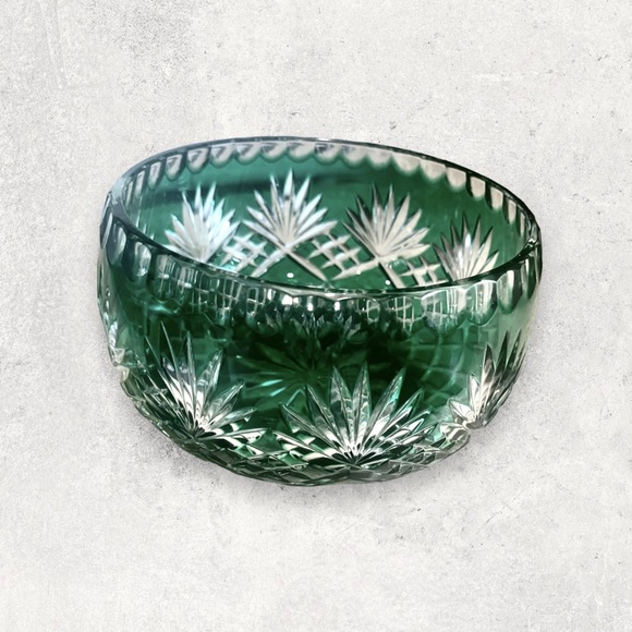 🚩SOLD🚩 Antique Bohemian Czech Emerald Cut Clear to Crystal Bohemian Glass Bowl - Picture 8 of 14